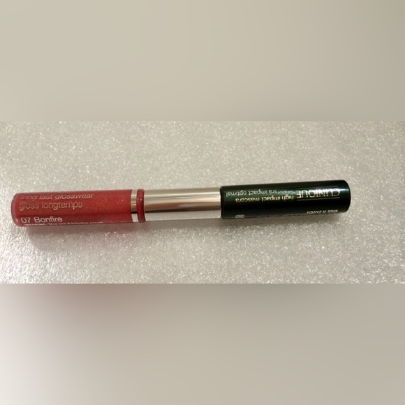 2 in 1 Clinique Long Last Lip Gloss 
Bonfire2.3ml High Impact Mascara in black - Picture 1 of 2